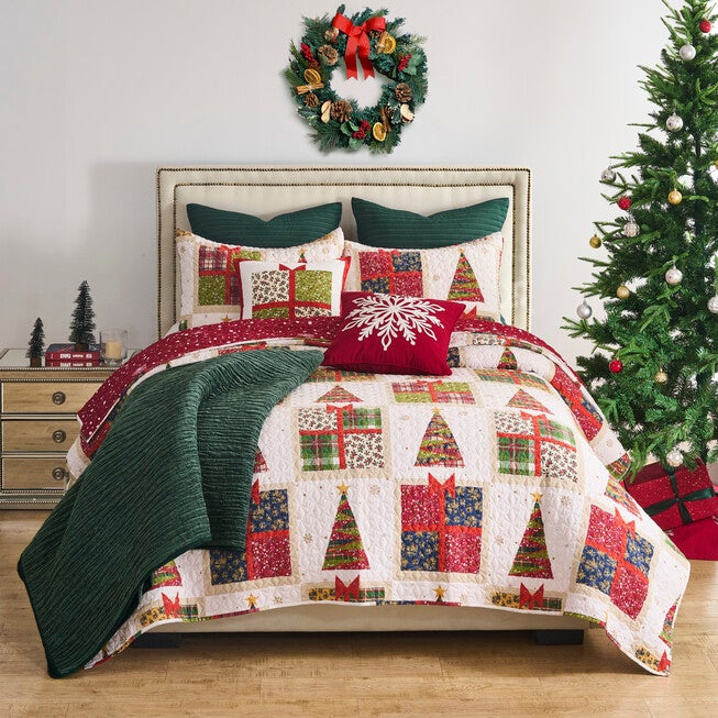 Deck the Halls Festive Holiday Patchwork Print Finely Stitched Quilt Set, RED, hi-res image number 0