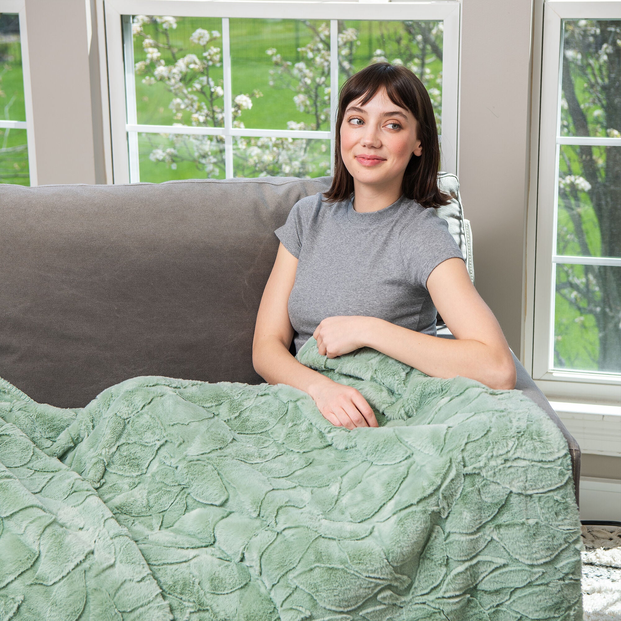 HGTV Triple Jacquard Carved Faux Fur Throw Blanket Nomadic Desert 50 x 70 inches, HGTV, hi-res image number 0