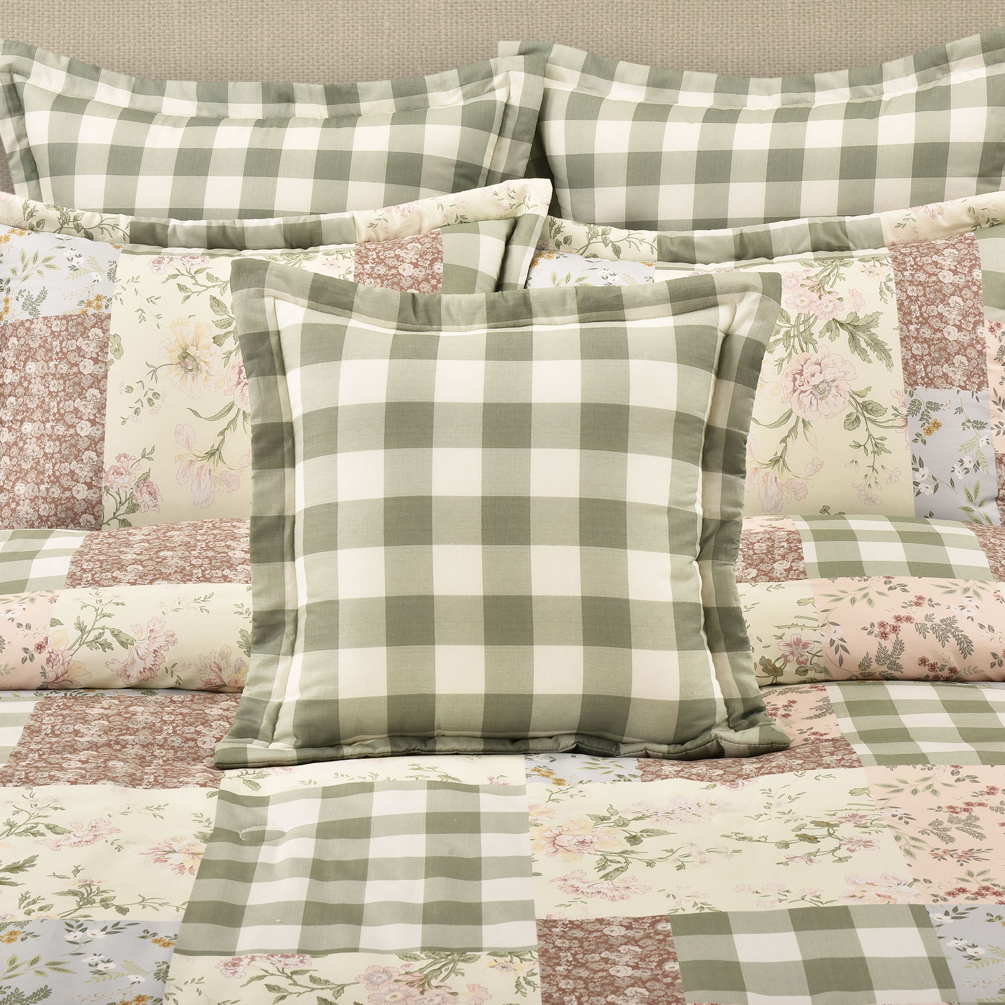 ELOISE 18 inches SQUARE DECORATIVE THROW PILLOW, GREEN, hi-res image number 0
