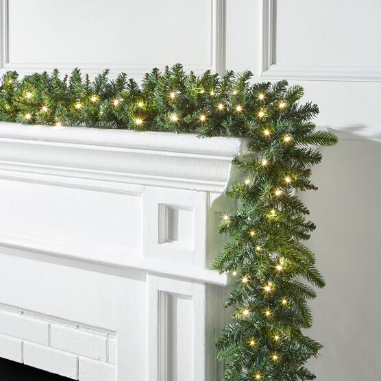 Pre-Lit Arrow-Tip 6' Garland, GREEN, hi-res image number null