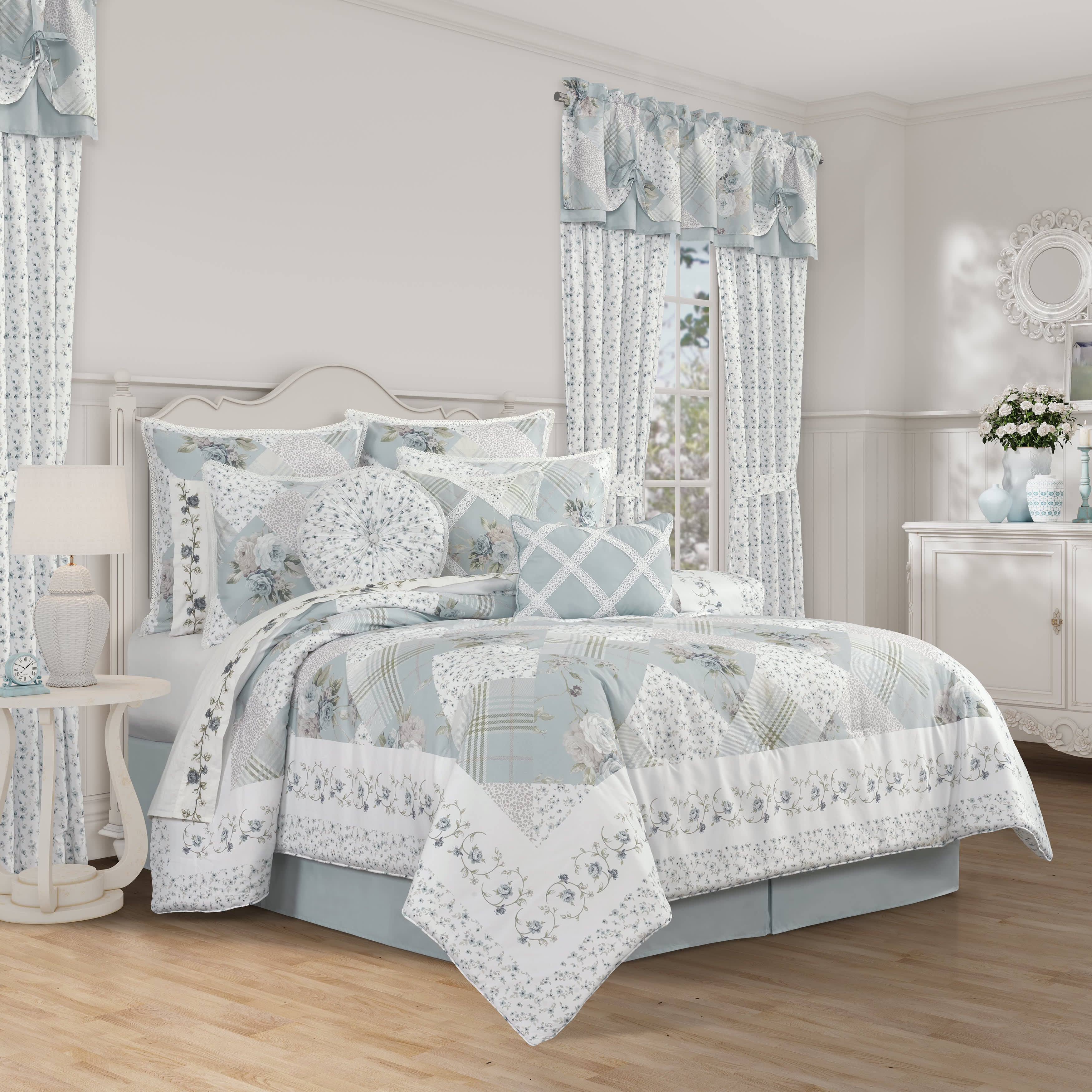 Bungalow Bedding Collection, , hi-res image number 0