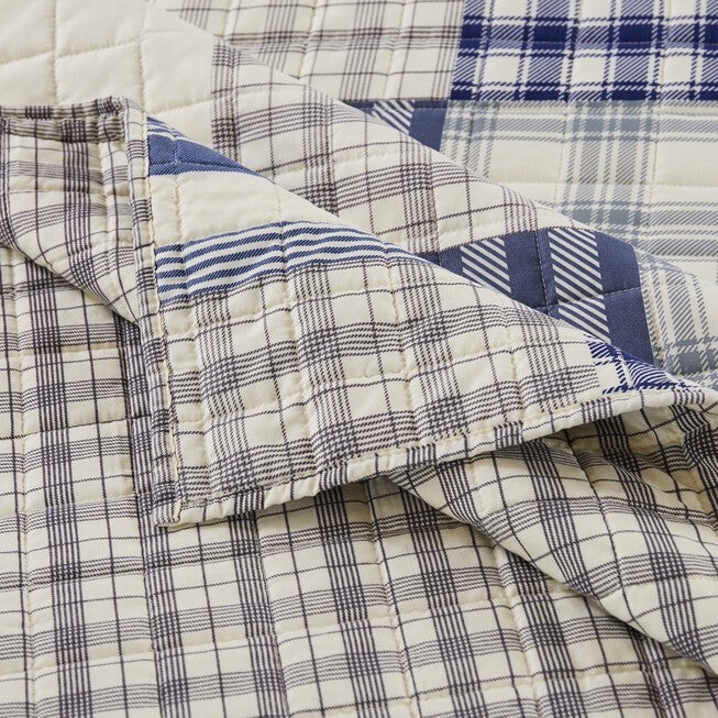 Napa Quilt And Pillow Sham Set, , alternate image number null