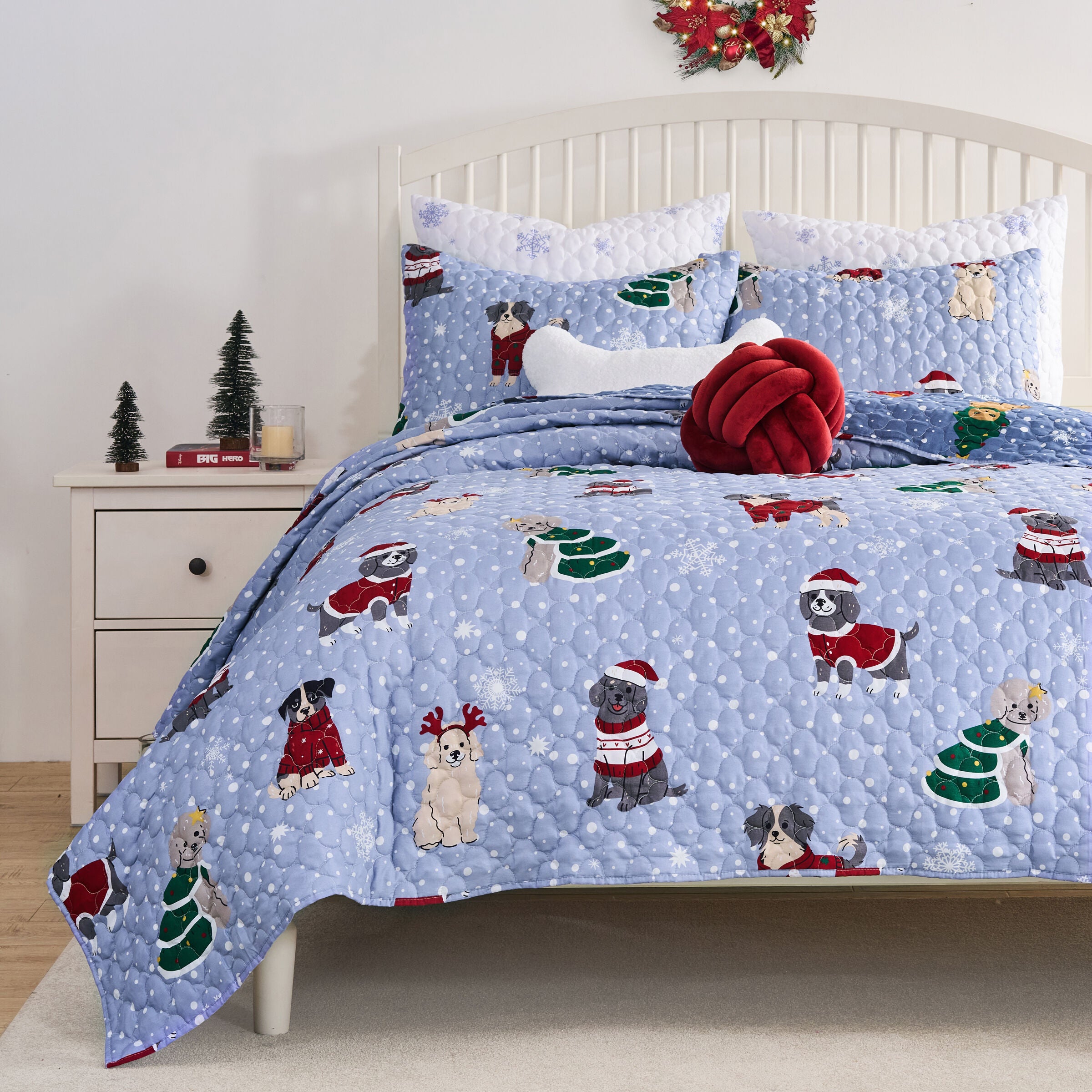 Winter Whiskers Festive Holiday Pets Finely Stitched Quilt Set, BLUE, alternate image number 1