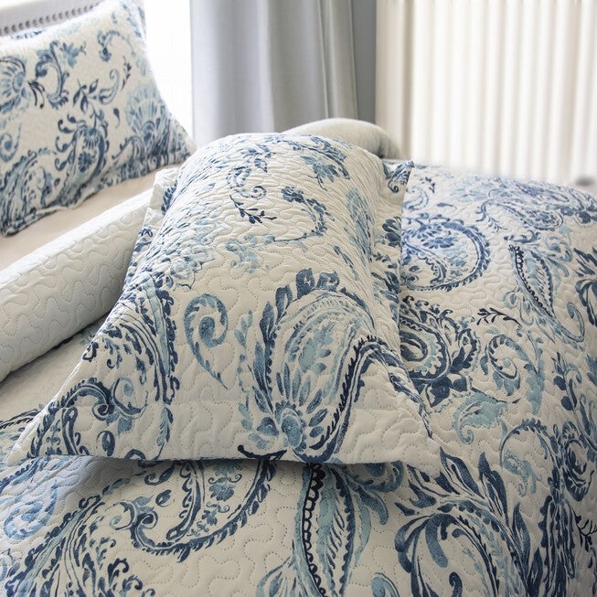 Kelly Classic Blue Paisley Printed Quilt Set, , alternate image number 2