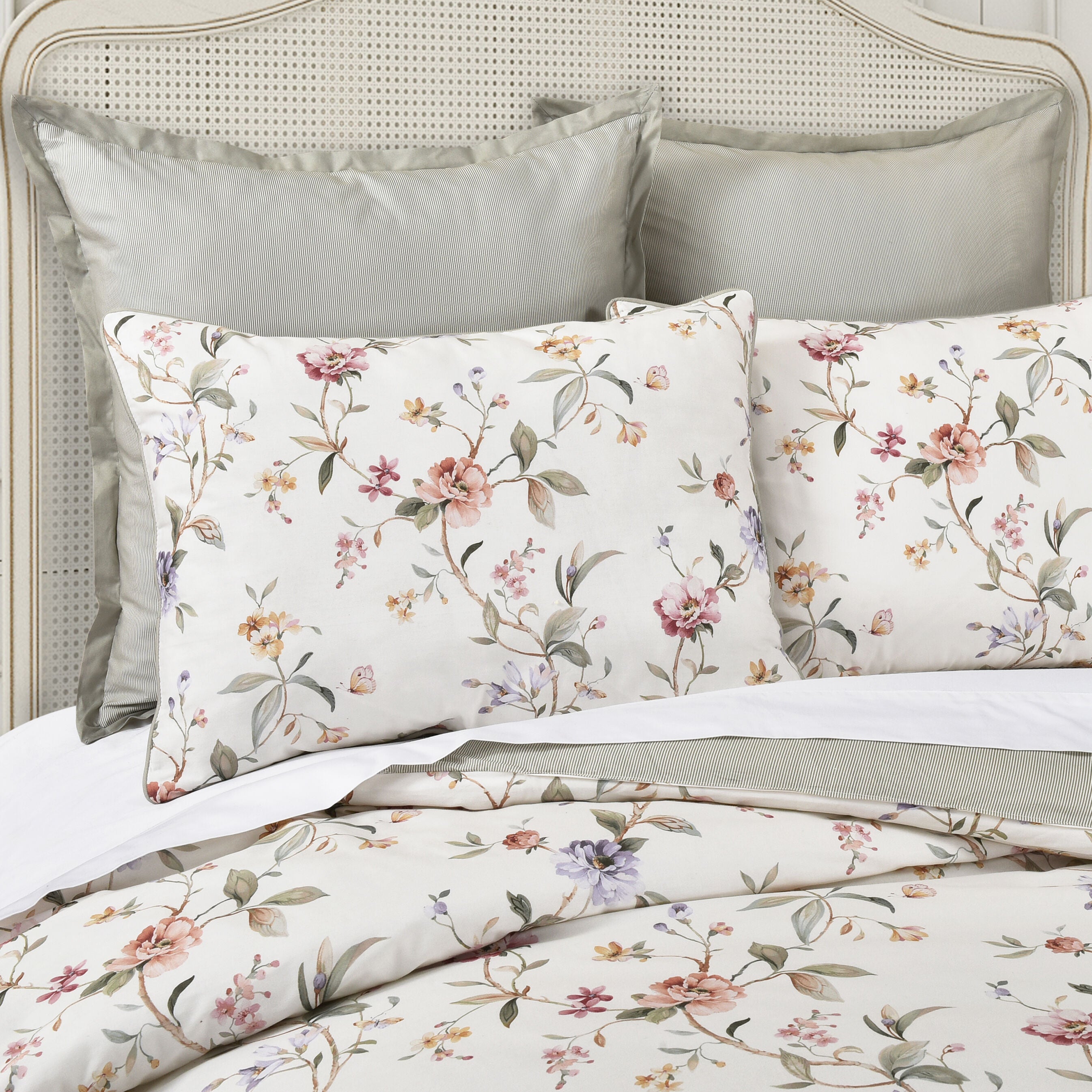 CLARICE COMFORTER SET, IVORY, alternate image number 2