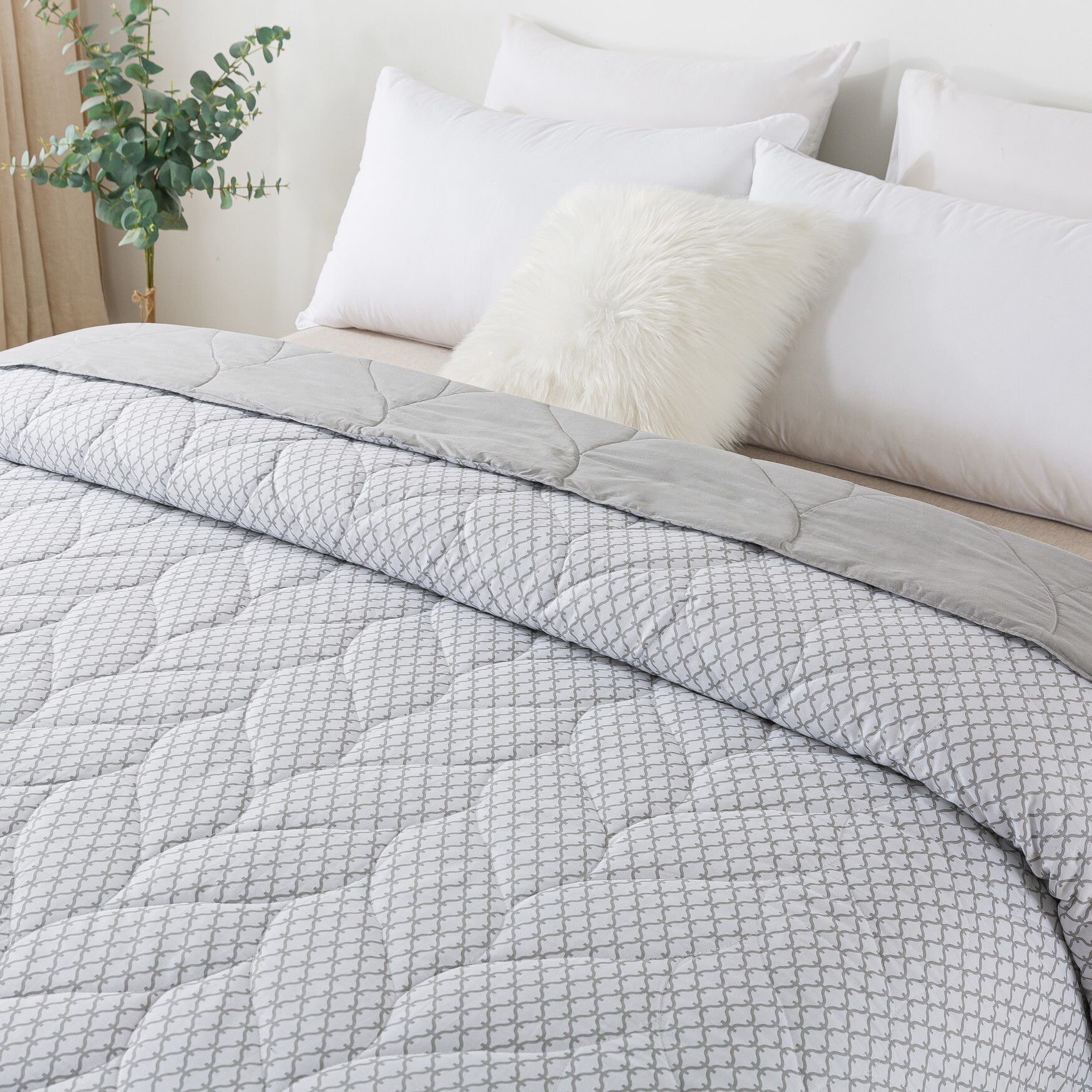Antimicrobial Cotton Reversible Down Alternative Blanket Blankets, , on-hover image number 1
