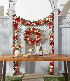 2-Tier Serving Set with Wire Stand