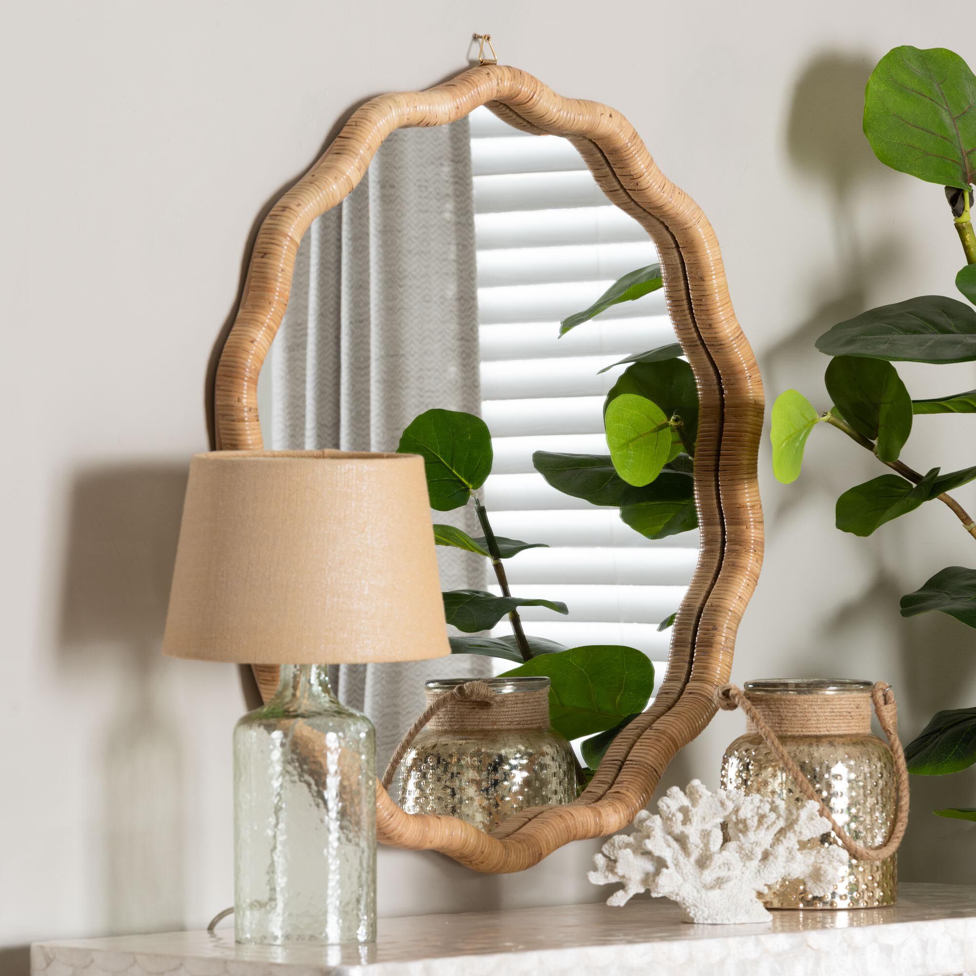Rasida Natural Rattan Scalloped Wall Mirror, HONEY, alternate image number 4