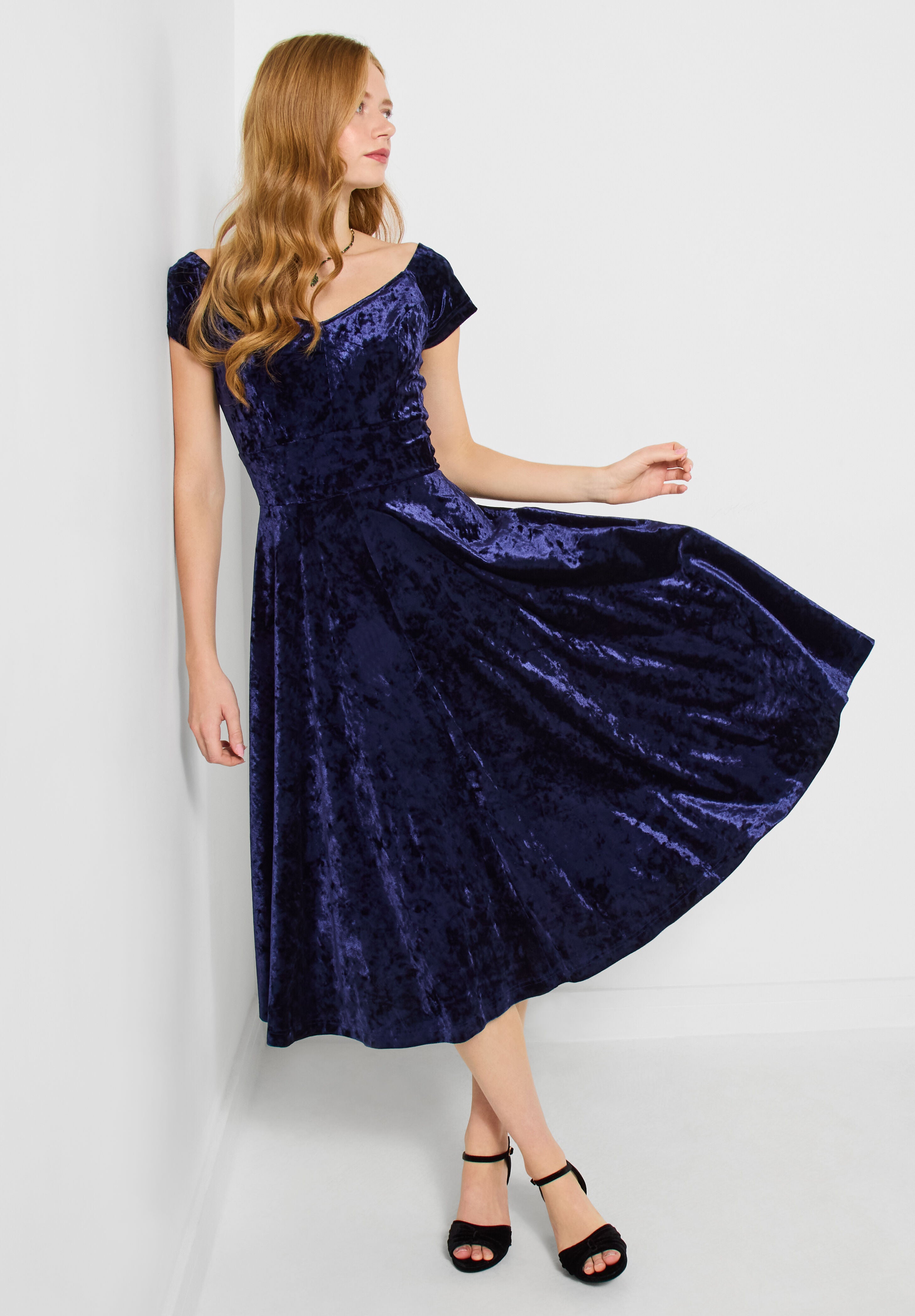 Crushed Velvet Sweetheart Midi Dress, MIDNIGHT BLUE, hi-res image number 0