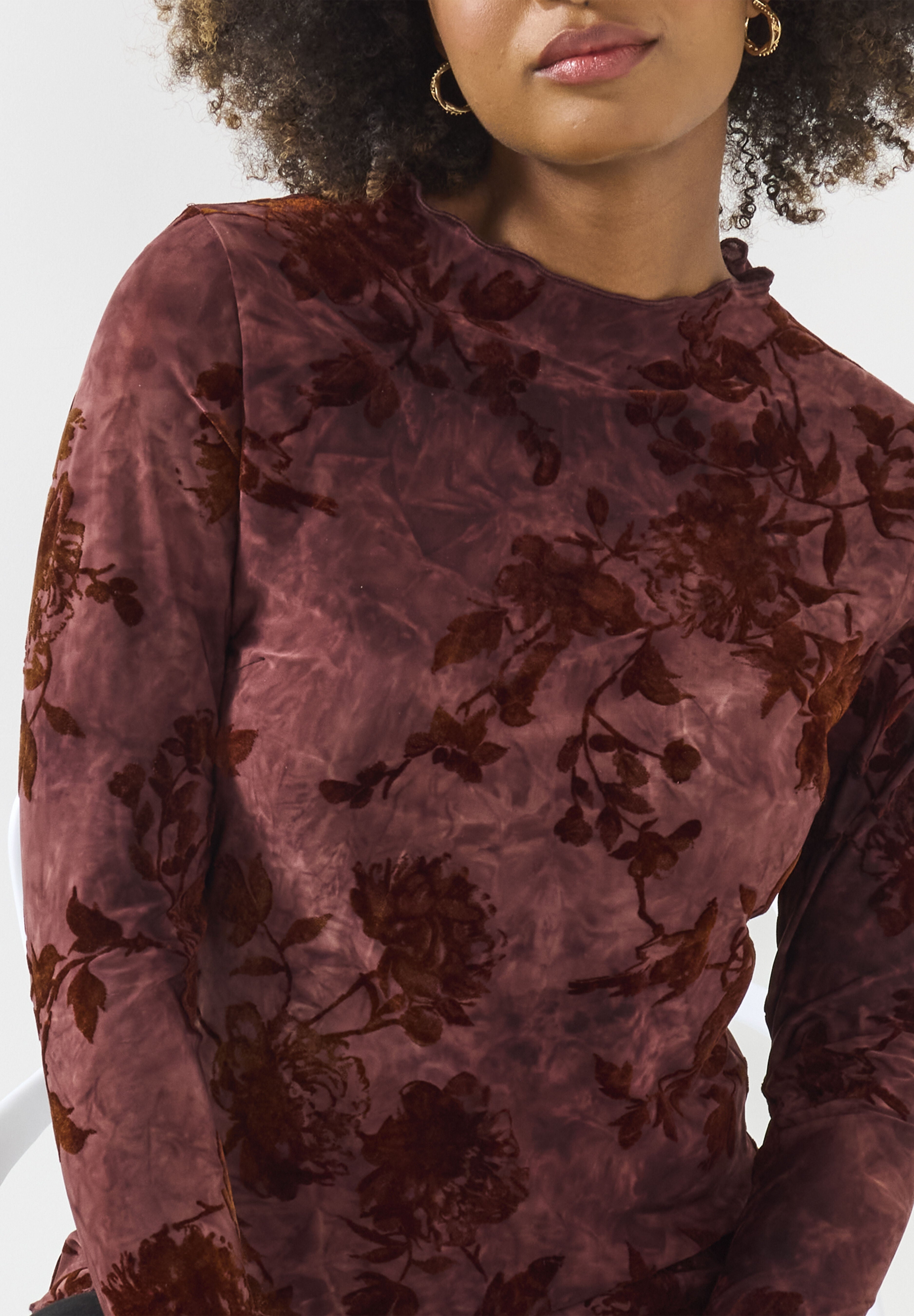 Burnout Mock Neck Tee, MAHOGANY VINES, alternate image number 2
