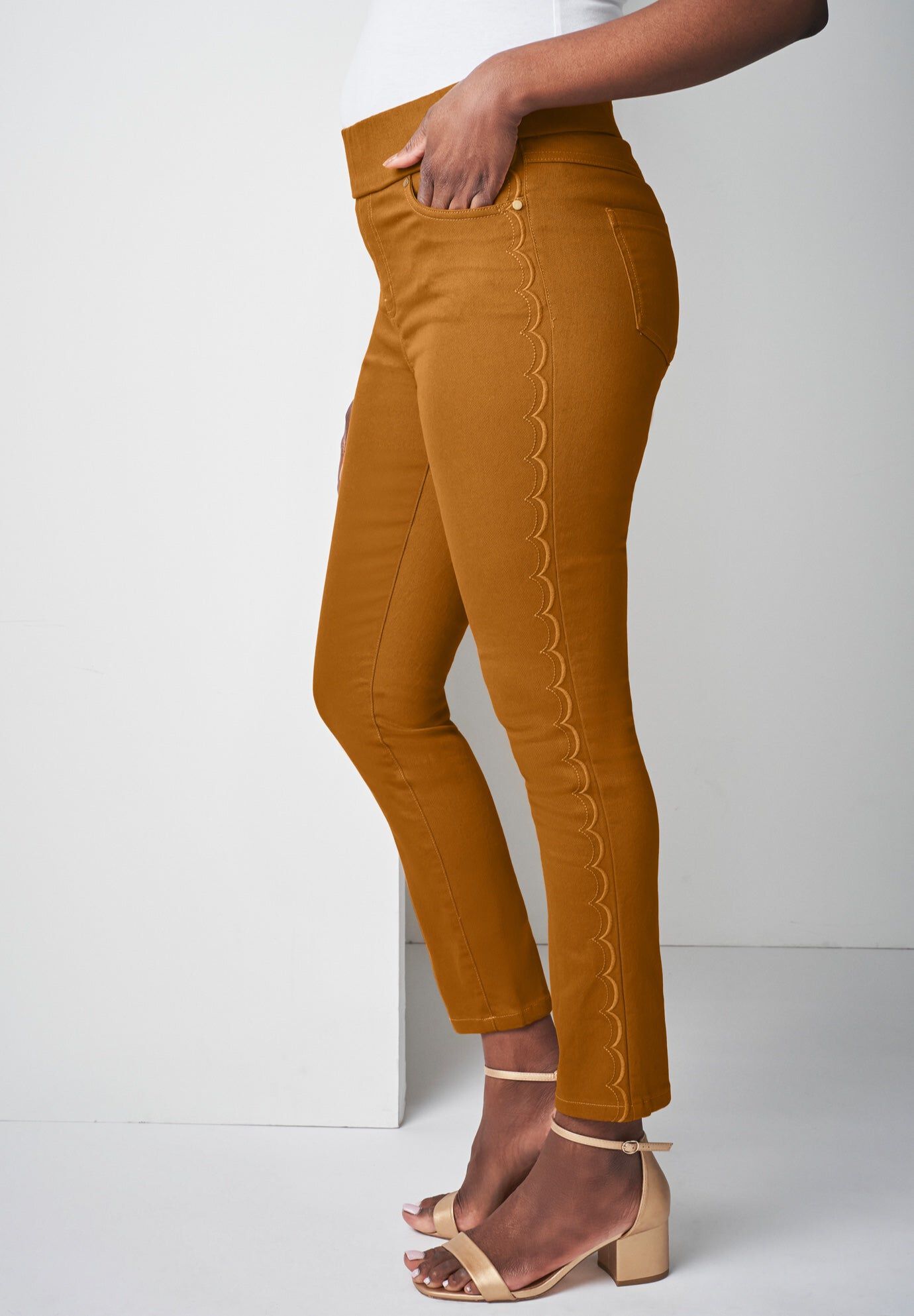 Comfort Waist Scalloped Ankle Jean, CLOVE, hi-res image number 0