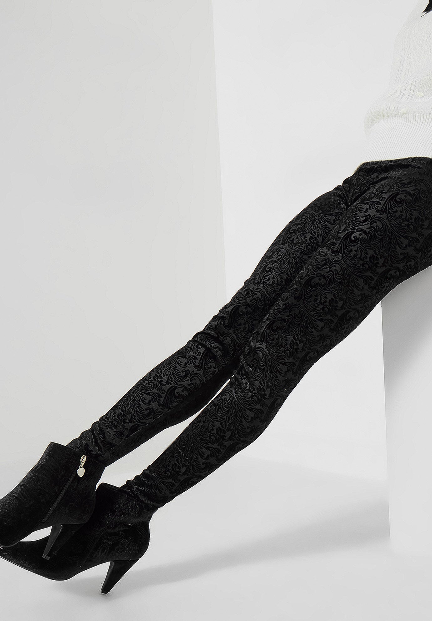Stretch Velvet Legging, BLACK PAISLEY, alternate image number 2
