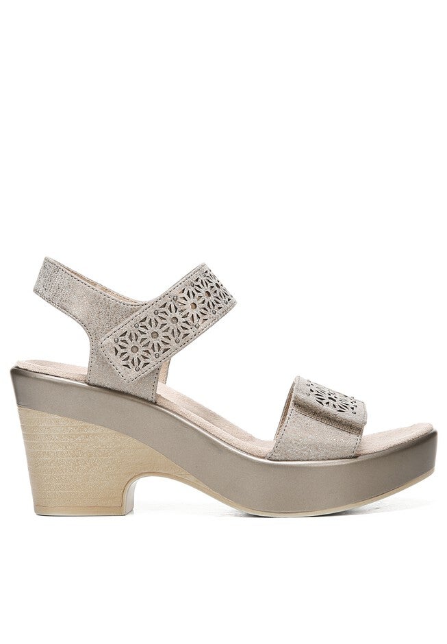 Mckenna Sandal , , alternate image number null