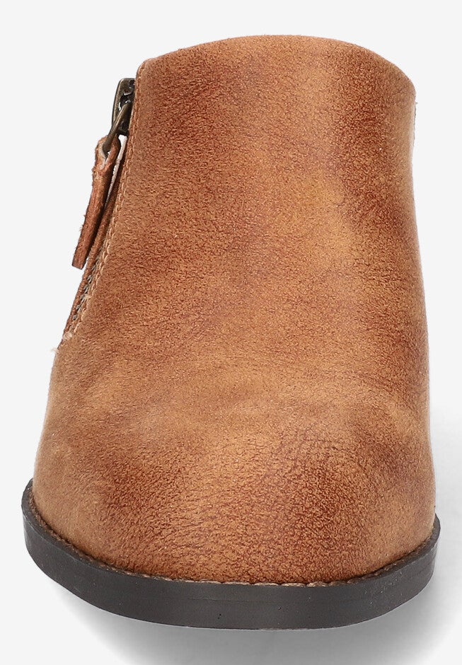 Carlene Mule, , alternate image number null