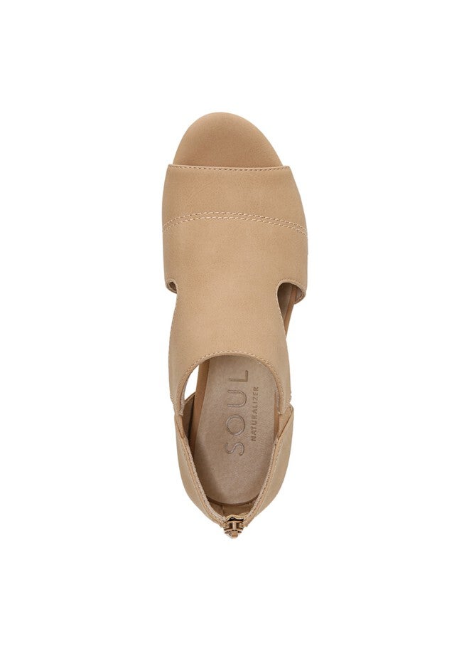 Neena Sandal , , alternate image number null