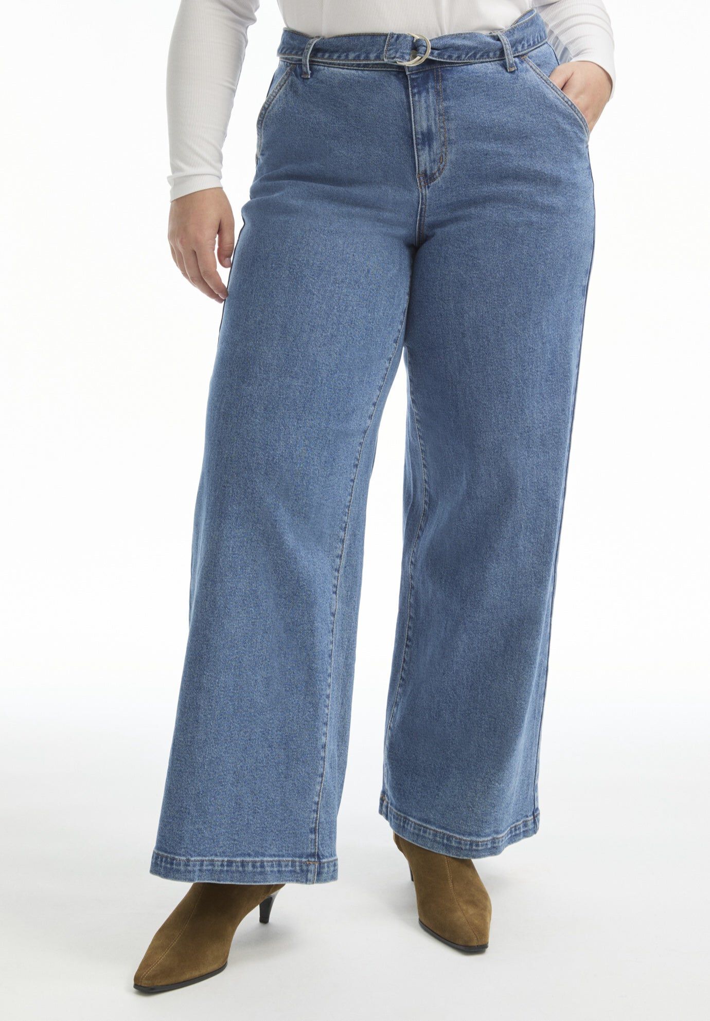 Curvie Fit High-Waisted Wide-Leg Utility Jean