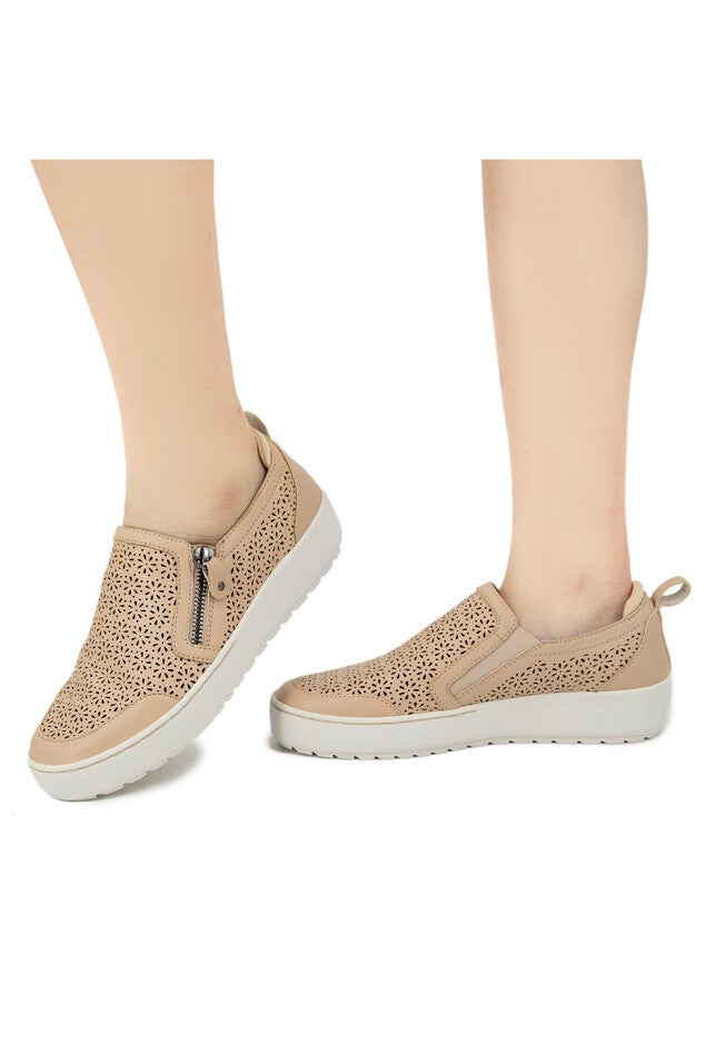 July Sneaker, , alternate image number null