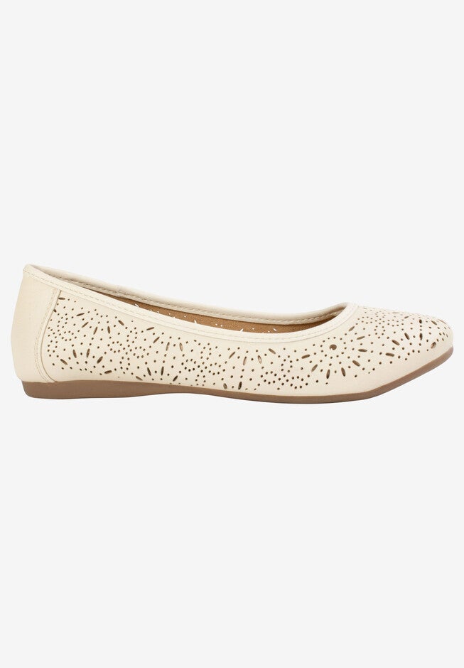 Karen Sandal , , alternate image number null