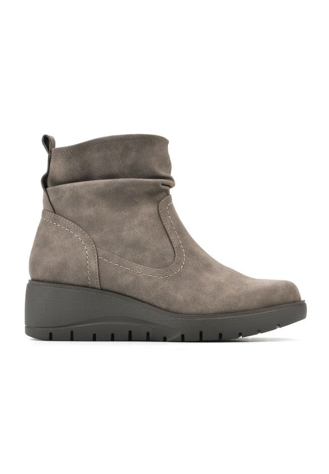 Beyond Bootie, , alternate image number null