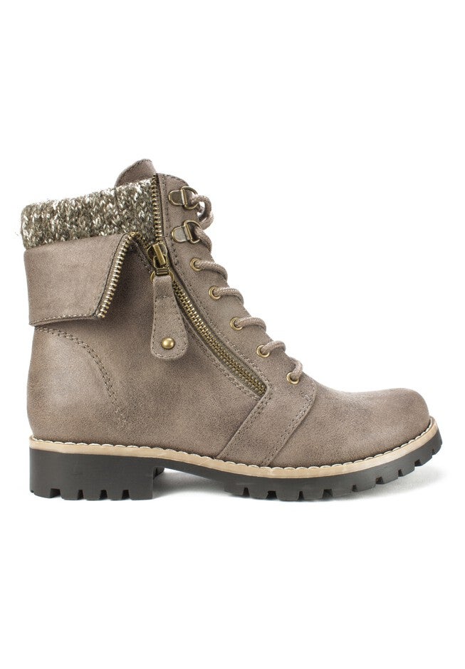 Pembroke Bootie by Cliffs by White Mountain, , alternate image number null