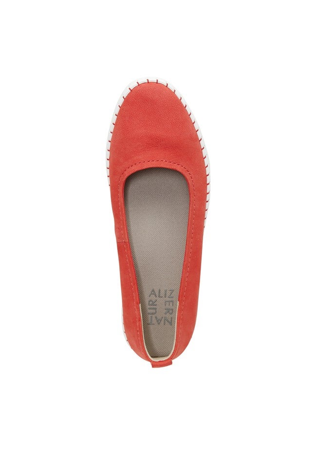 Dolly Flat by Naturalizer, , alternate image number null
