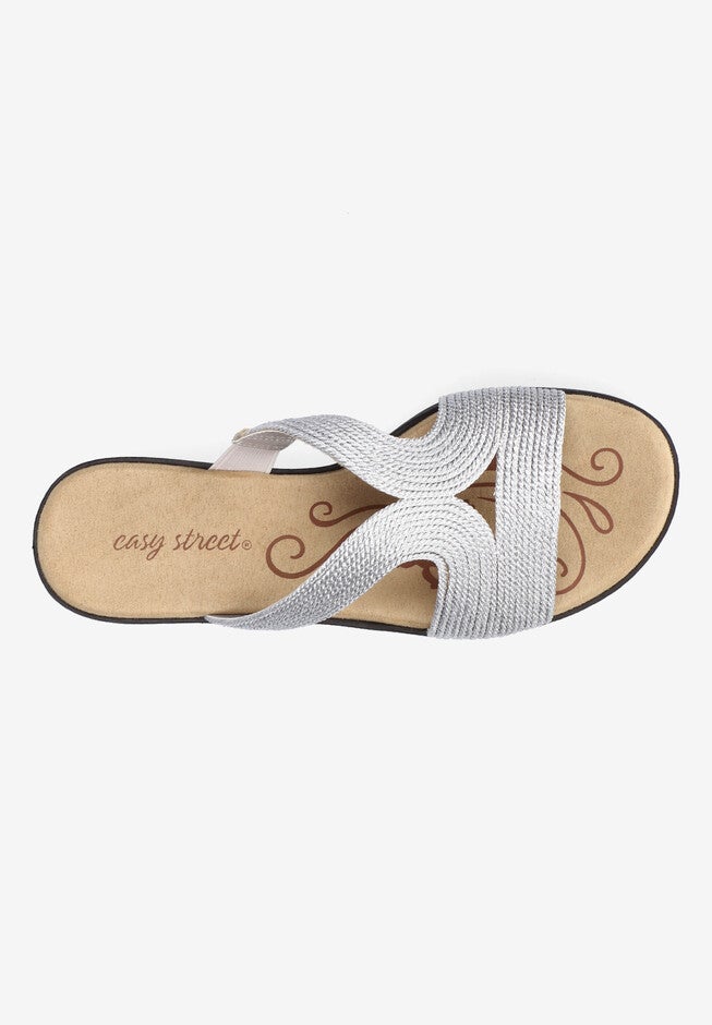 Nia Sandal, , alternate image number null