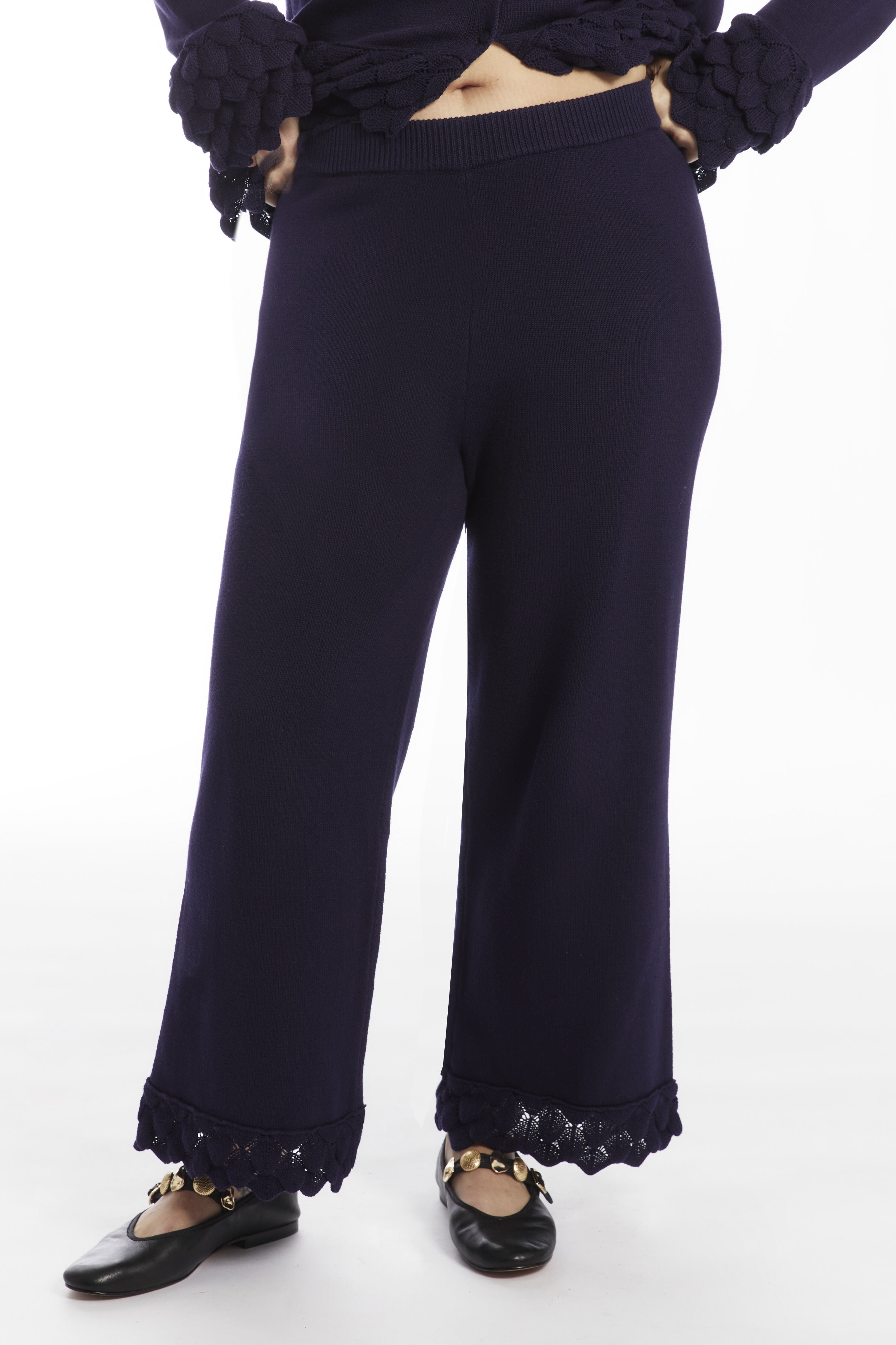 Ruffle Detail Sweater Pant, INKLING, alternate image number 3