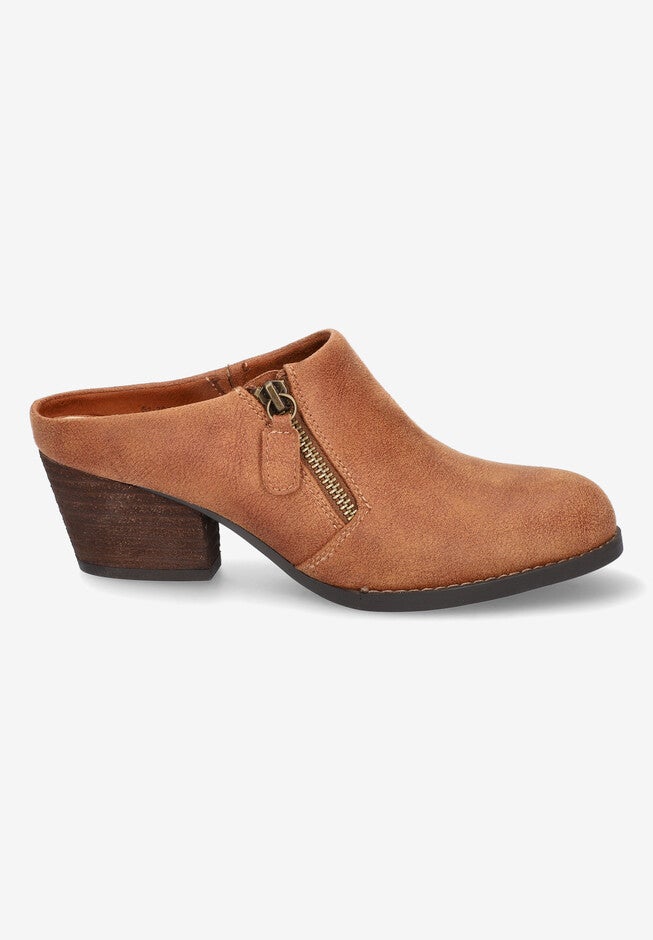 Carlene Mule, , alternate image number null
