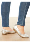 The Delia Flat, , alternate image number null