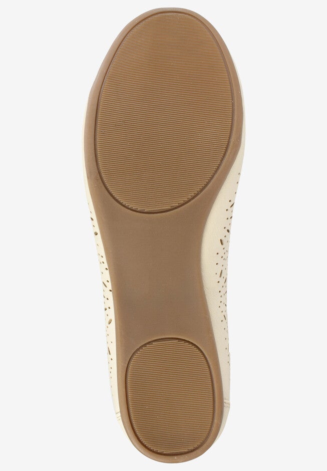 Karen Sandal , , alternate image number null