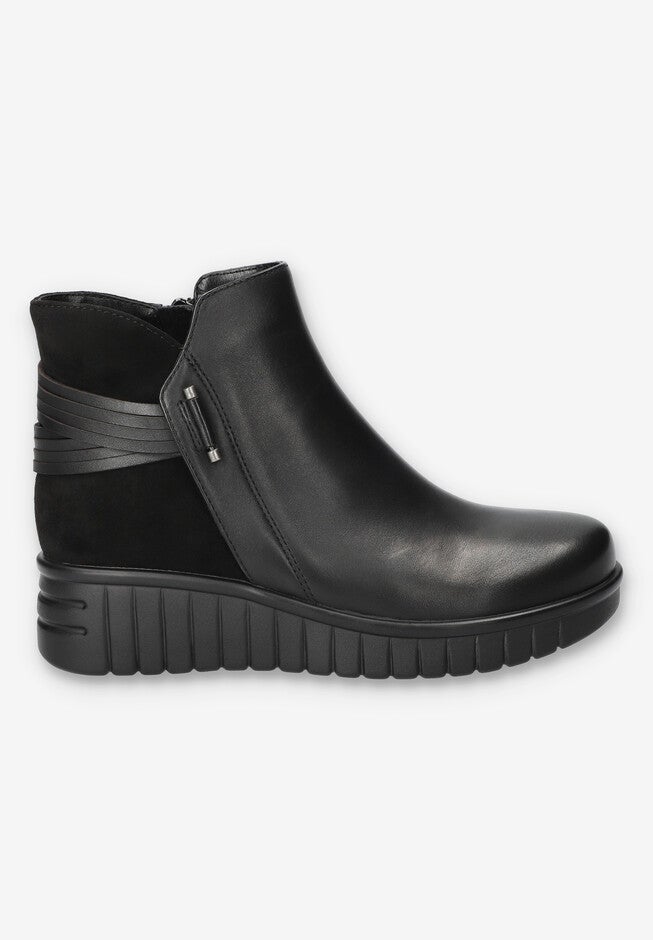 Sueann Ankle Boot, BLACK LEATHER, alternate image number 2