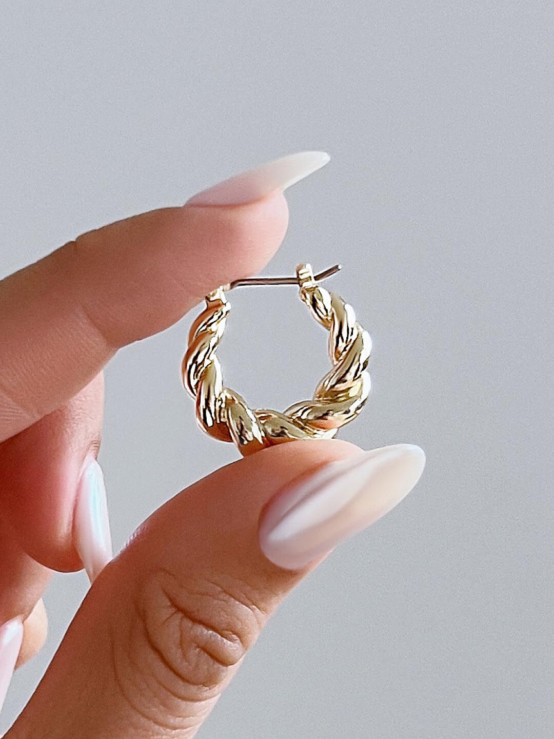 Twisted Hoop Earrings - Paris, GOLD, alternate image number 2