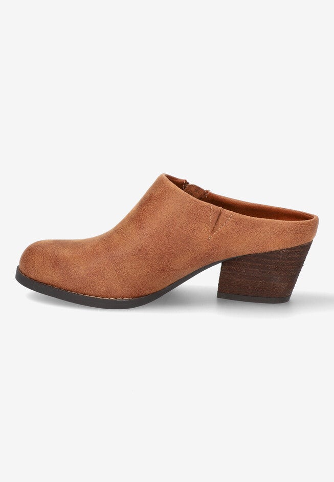 Carlene Mule, , alternate image number null