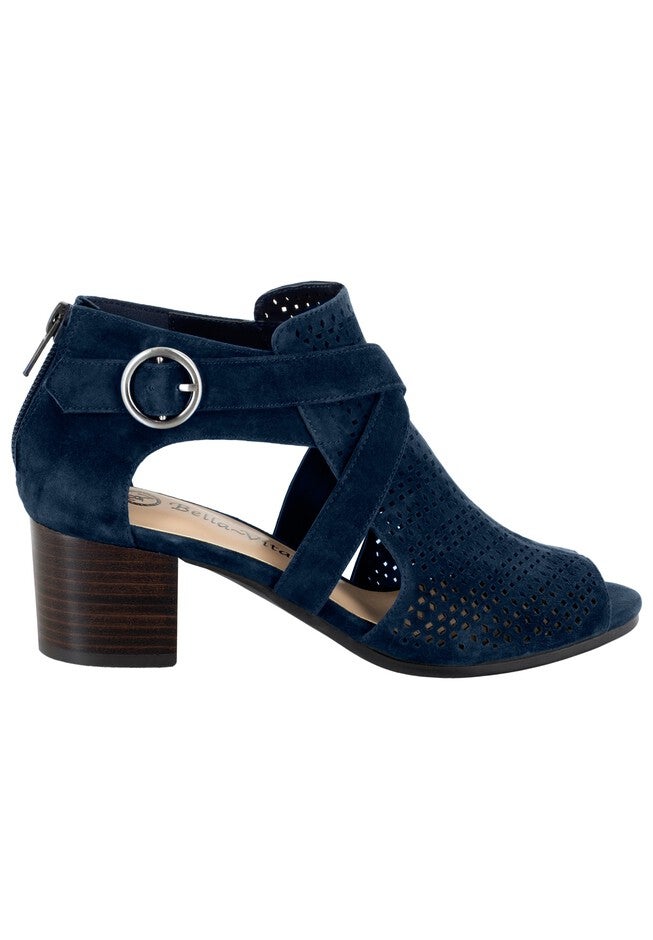 Delaney Sandal , , alternate image number null