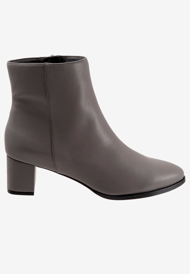 Kim Bootie , , alternate image number null