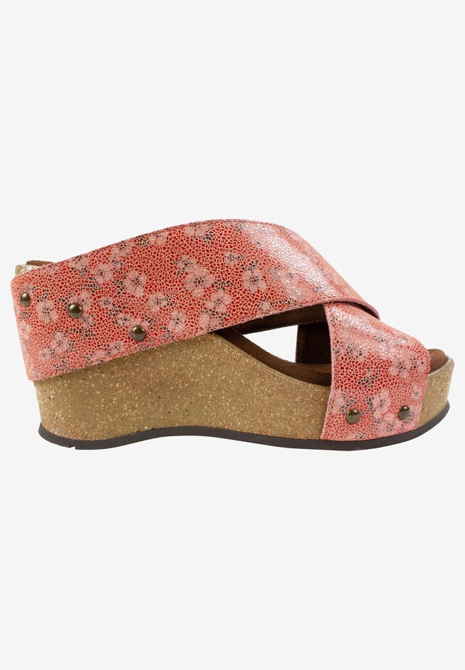 Cuttler Sandal by White Mountain, , alternate image number null