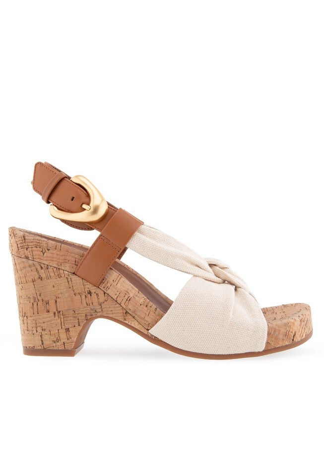 Miki Sandal, , alternate image number null