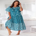 Tiered Print Lounger image number null