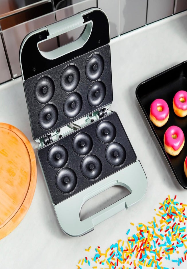 Cook With Color Doughnut Maker image number 1