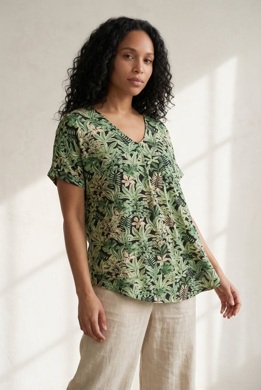 Stretch Knit V-neck Short Sleeve Inverted Pleat Tunic image number 0