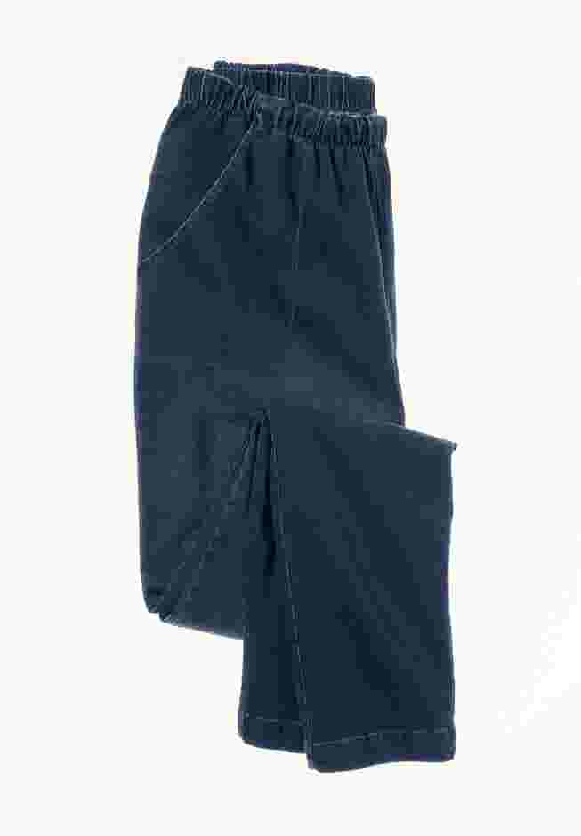 Womens Plus-Size Straight Leg Fineline Pull-On Stretch Denim Jeans image number 3