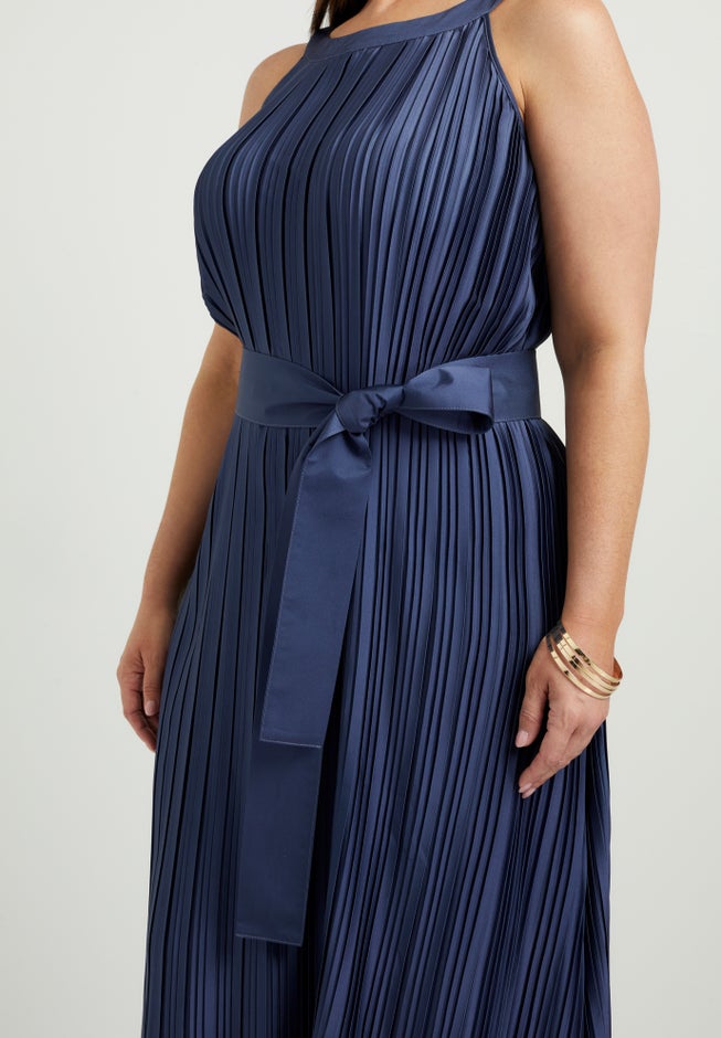 Pleated Halter Maxi Dress image number 5