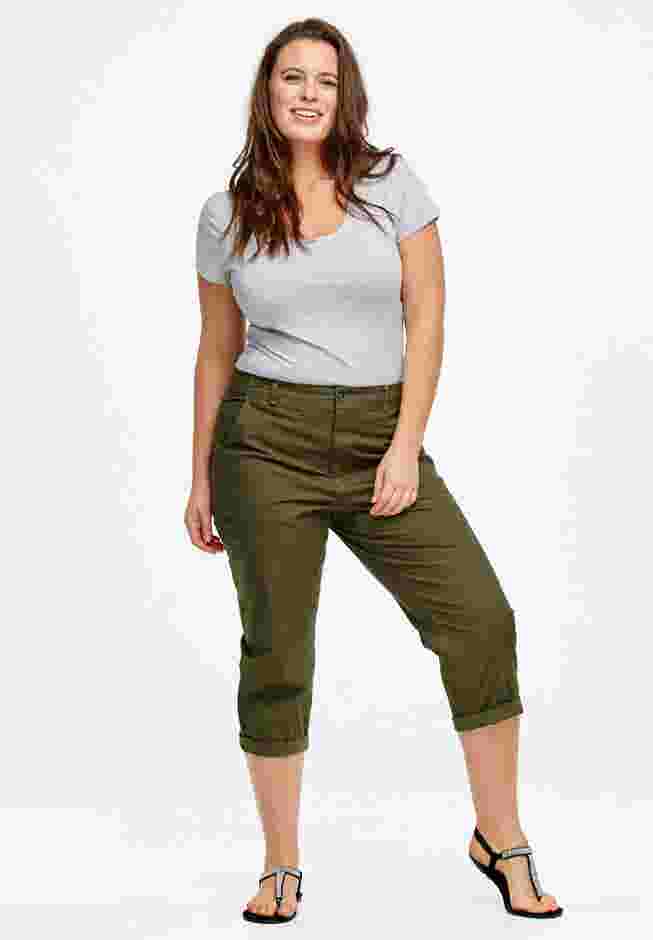 Seamed Capris image number 2