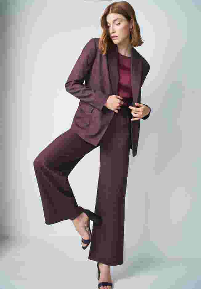 Bi-Stretch Shaped Blazer image number 1