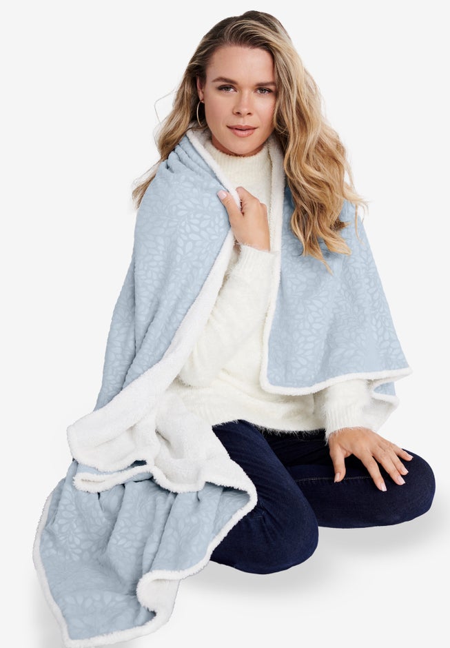 Embossed Sherpa Throw image number 0