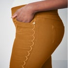 Comfort Waist Scalloped Ankle Jean image number null