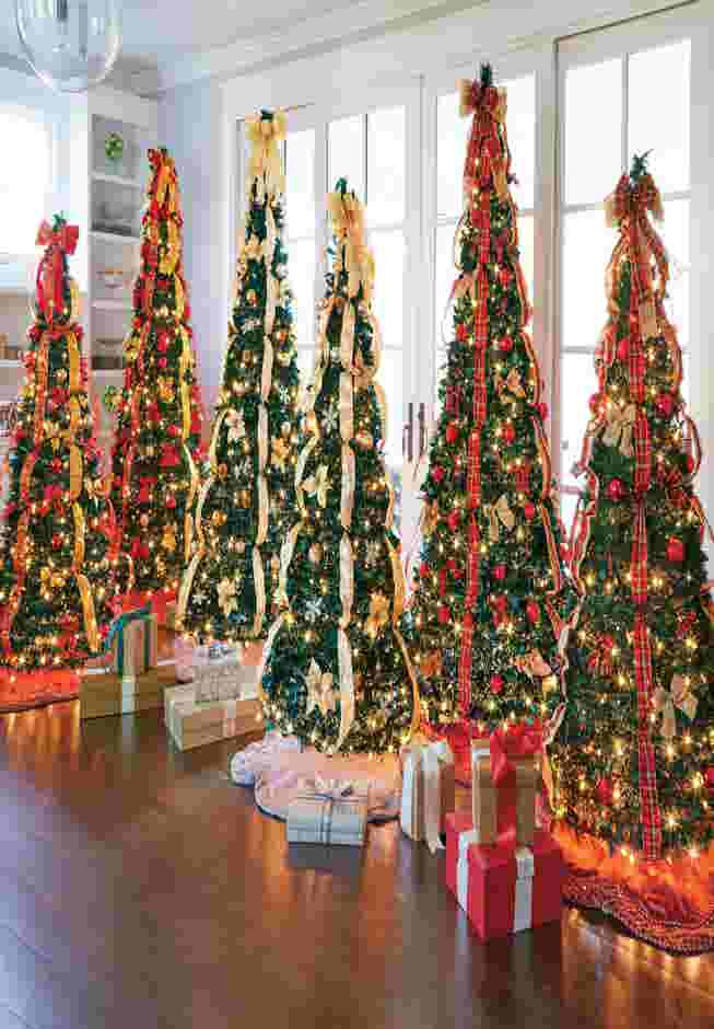 Fully Decorated Pre-Lit 7½' Pop-Up Christmas Tree image number 5