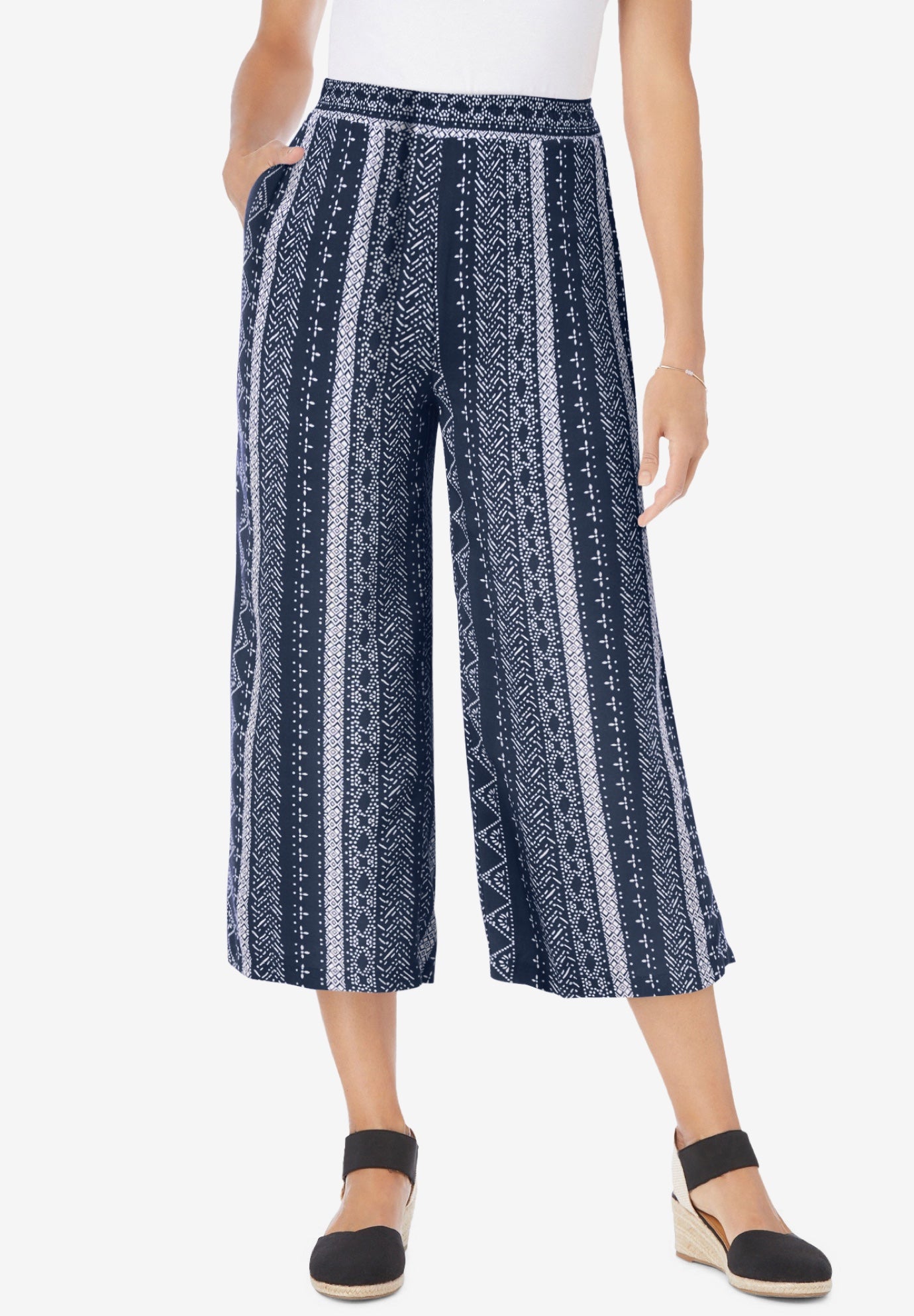 Pull-On Elastic-Waist Soft Capri image number 0