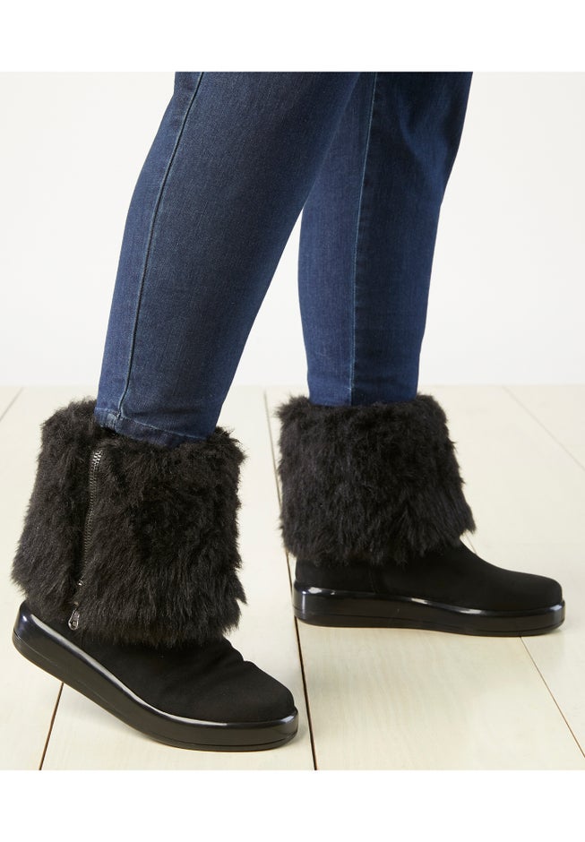 The Shai Wide Calf Boot image number 7