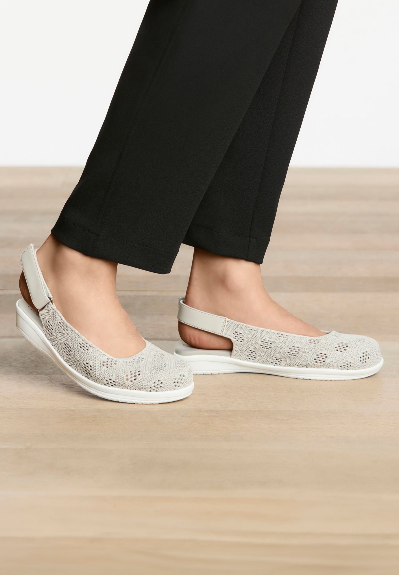 The Karyn Orthotic Sling image number 5